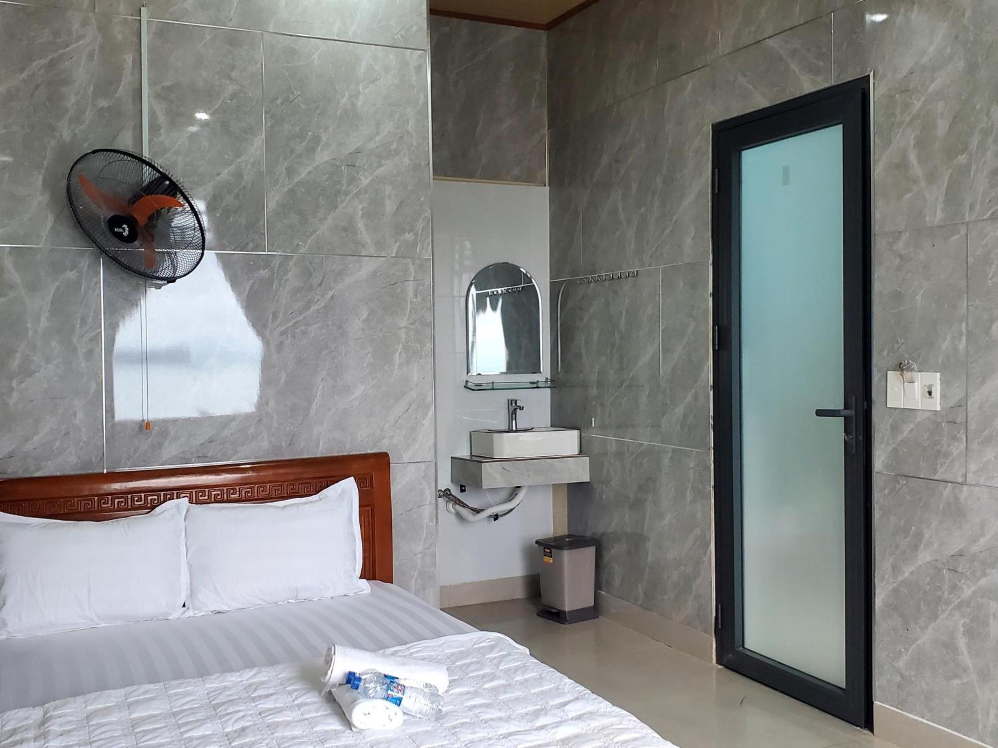 Tuan Thanh Homestay Tân Hiệ Exteriör bild