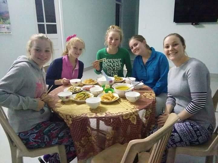 Tuan Thanh Homestay Tân Hiệ Exteriör bild